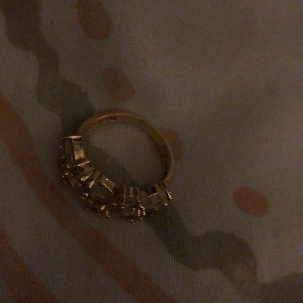 Ring - Picture 3 of 3